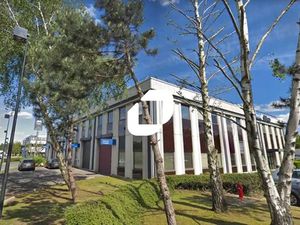 A LOUER  ACTVITE PROCHE A6