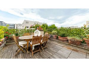 Faubourg de l'Arche - 7 pièces - 200 m² + 17.19 m² de terrasse