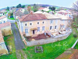 Maison Charentaise en pierre ? Plassac (17)