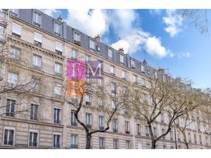 Studio Immeuble en pierre de taille Proche Place de la N