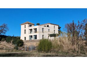 SUPERBE BASTIDE ENTIEREMENT RENOVEE