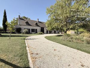 Coup de cœur à la campagne : grande longère 6 chambres  2 salons  granges et parc arboré