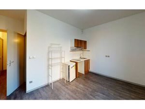 Location appartement  m² T-1 à Villeurbanne  484 €