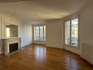 RUE LAMARCK -APPARTEMENT PARIS 18 - 4 pièce(s) - 87.45 m2 RENOVE