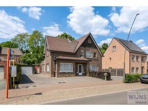 Karaktervolle open bebouwing in het centrum van Berlaar-Heikant met potentieel voor twee w