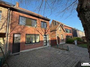 Instapklare woning met 4 slaapkamers  2 badkamers  rustig gelegen