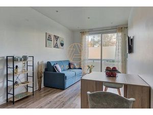 Rer A / Standing / parking double