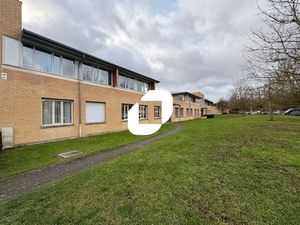 Location Bureau Voisins Le Bretonneux 78960