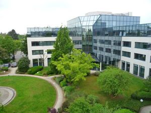 A louer bureaux rénovés et climatisés au sein d'un programme qualitatif