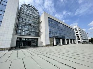 A LOUER BATIMENT D'ACTIVITES ET BUREAUX