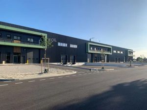 Locaux d'activités neuf de 809 m² à 15 284 m²