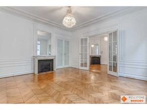 A VENDRE OU A LOUER  Bureaux à vendre à louer - Paris 8
