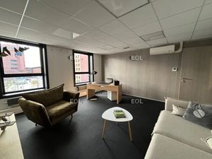 Bureaux d'environ 388 m² à la vente sur la commune de Evry-Courcouronnes
