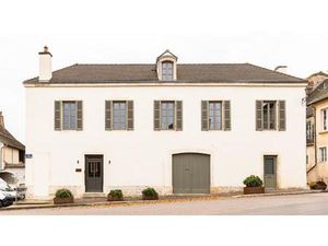 Maison Adaman. Volnay-Bourgogne.