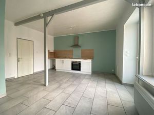 Appartement 2 pièces 32m² parking jardin terrasse cave