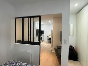 NANTES CENTRE   à louer T2 meublé  29 m2  totalement refait à neuf