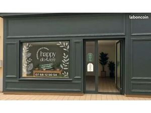 Local dans le centre de Segre en Anjou bleu