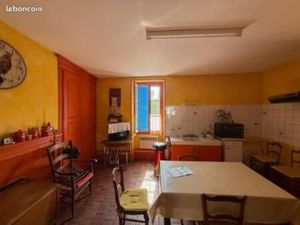 Particulier à Particulier a vendre maison de ville châteaumeillant