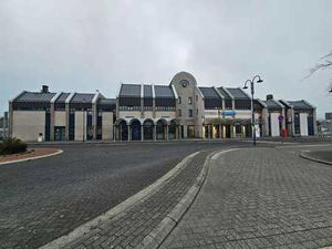 Immeuble commercial mixte à LOUER