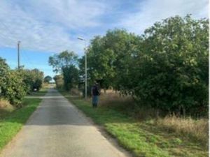 Terrain constructible de 875 m2 à 4 km de SURGERES