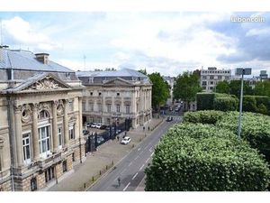 Studio meublé 25m2 en mezzanine place de la république