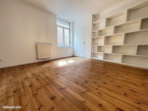 Superbe maison de courée rénovée avec terrasse  T3  calme et ensoleillée  proche Fac de Dr