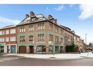 Appartement très spacieux dans petit immeuble