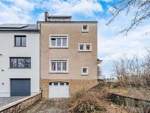 MAISON 3 CHAMBRES JARDIN ET GARAGE