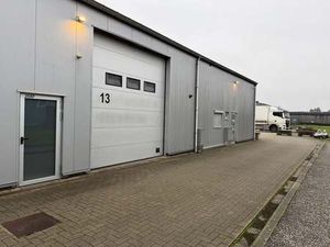 Bien professionnel à louer à Kalmthout € 1.250 (LJF2Y) - The Real Estate Company | Zimmo