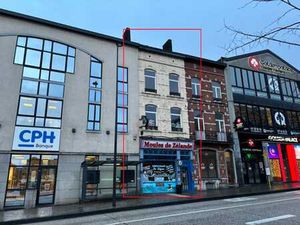 Maison de commerce située en plein cœur de Charleroi