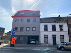 ZEER RUIME DAKSTUDIO MET AUTOSTAANPLAATS IN HET CENTRUM V...