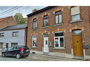 MAISON 3 façades  2 chambres  grenier  terrasse  jardin ...