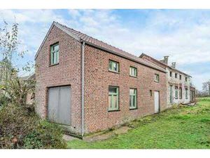 Maison à rénover dans sa globalité... 0497/40.99.81