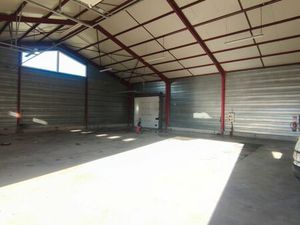 Location emplacements stockage camping-cars bateaux etc