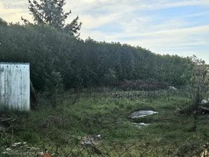 Terrain 1 050 m² Polliat