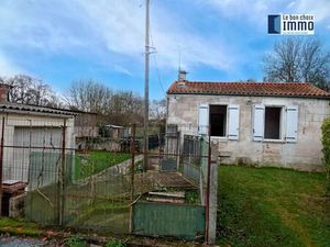 Vente maison 3 pièces 64 m² Saintes (17100)