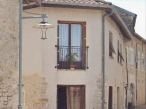 Maison de village + garage + combles