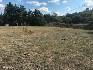 Terrain 1 000 m² Salernes