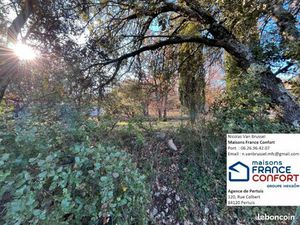 Terrain 1 500 m² Regusse