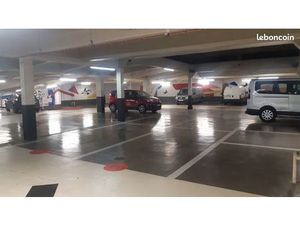 Place de parking à louer