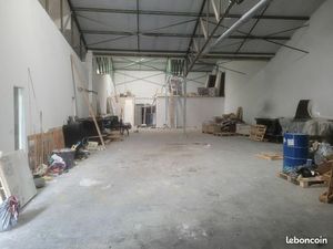 Local d'activité 370 m²