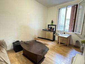 Studio 4 pièces 87 m²