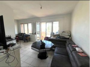 Appartement t4 65m2 (3 chambres) SECTEUR LE PONT DU LAS