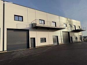 2 Cellule entrepot avec bureaux