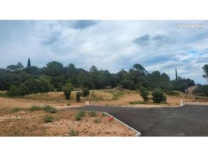 Terrain 1 500 m² Carces