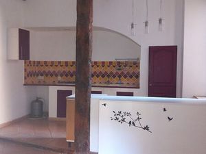 Loue STUDIO 300 euros VIVIERS