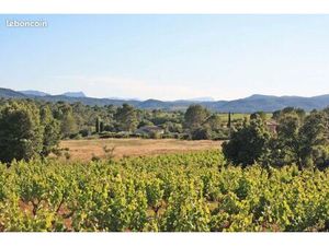 Terrain 1 500 m² Carces