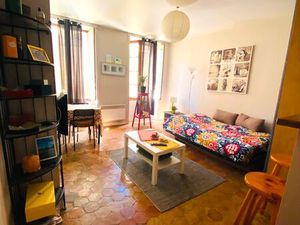 Studio meublé loué – 8 7 % de rentabilité – Centre historique Aubenas