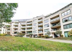 Ste Famille:Penthouse 3 chbres  2 sdb terr 48m²  poss 2 pkg