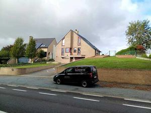 Ruime  instapklare open bebouwing met open zicht